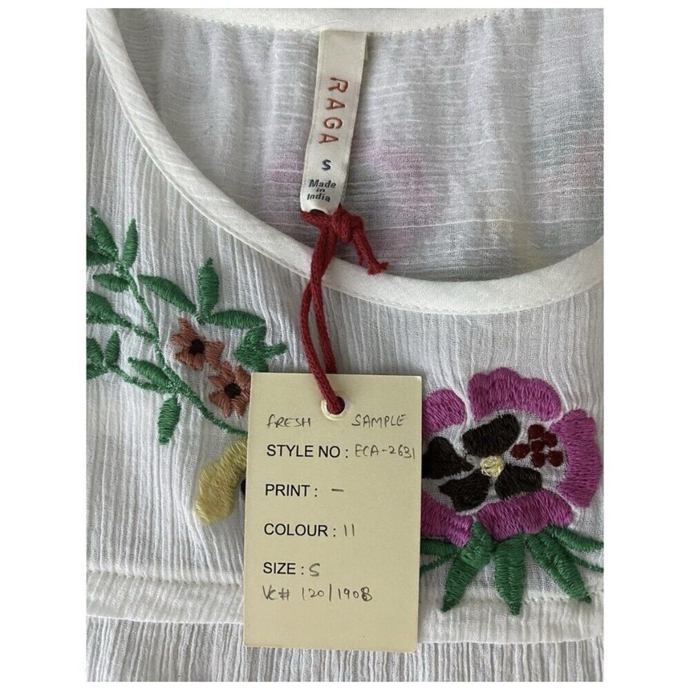 NWT RAGA Embroidered Boho Peasant Top White Floral Gauze Anthropologie Style S - Picture 6 of 10